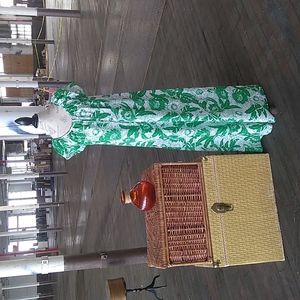 Vintage Pomaré Hawaiian green and white floral Luau dress (size medium)